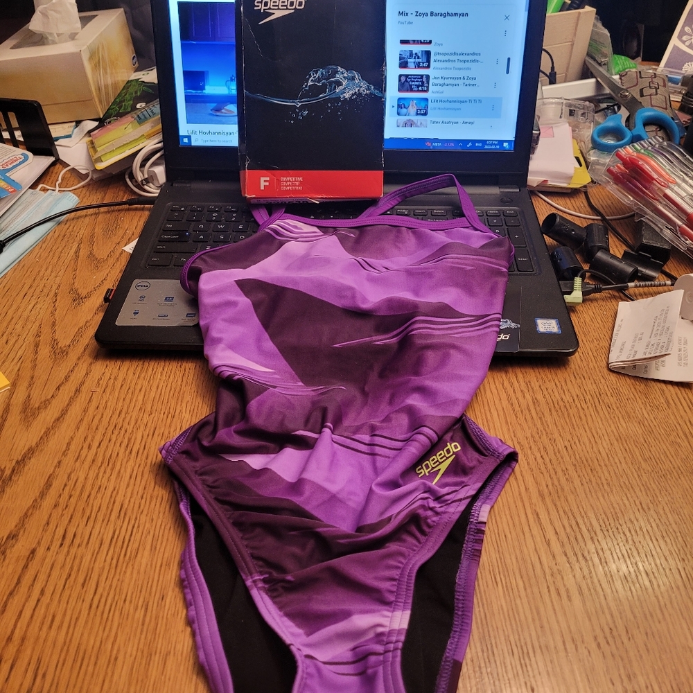 Ladies swimsuit one piece